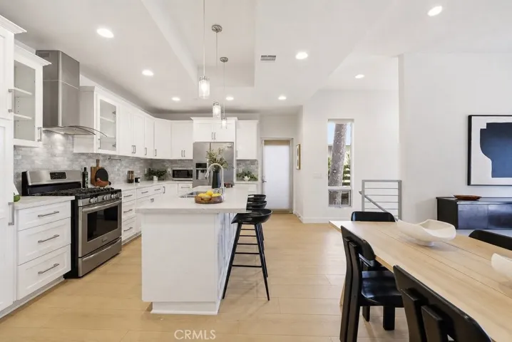 2705 W Lytelle, Los Angeles, California 90065