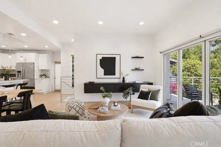 2705 W Lytelle, Los Angeles, California 90065