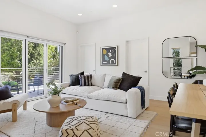 2705 W Lytelle, Los Angeles, California 90065
