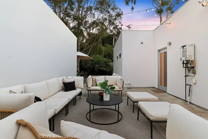 2705 W Lytelle, Los Angeles, California 90065