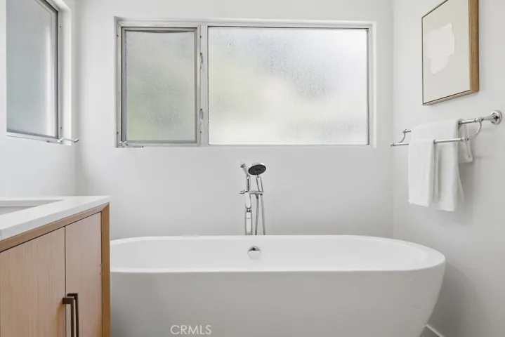 2705 W Lytelle, Los Angeles, California 90065