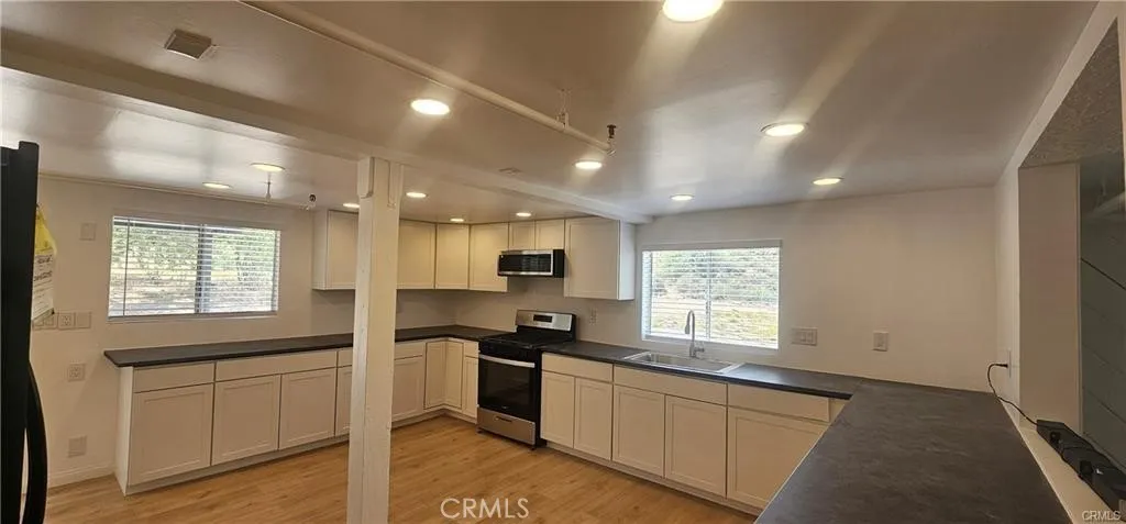10Bed 6 Bath House