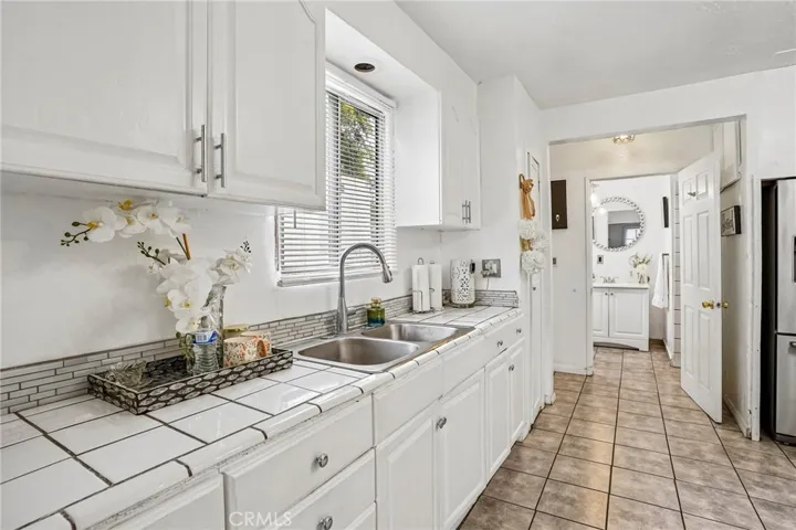 2358 Marengo Avenue, Altadena, California 91001