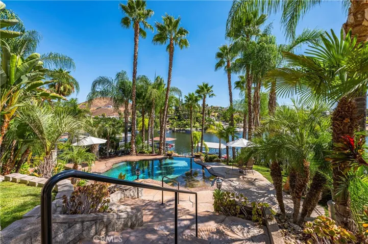 22166 W San Joaquin Drive W, Canyon Lake, California 92587