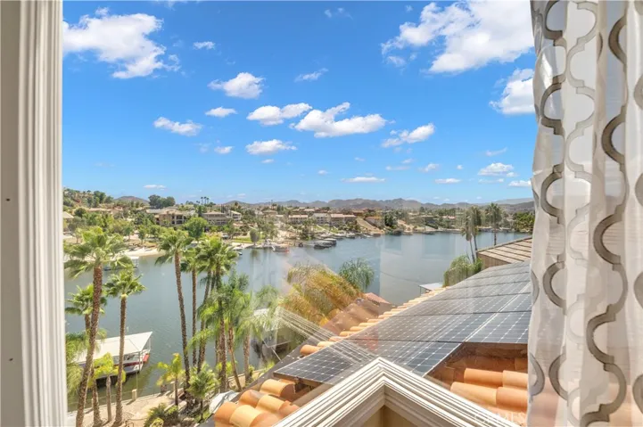 22166 W San Joaquin Drive W, Canyon Lake, California 92587