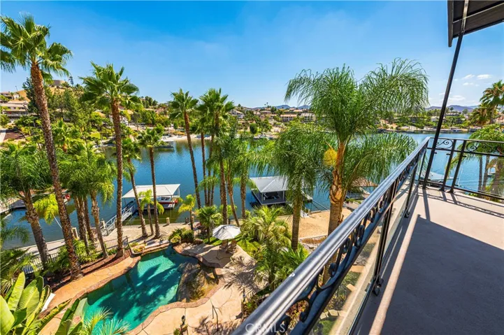 22166 W San Joaquin Drive W, Canyon Lake, California 92587