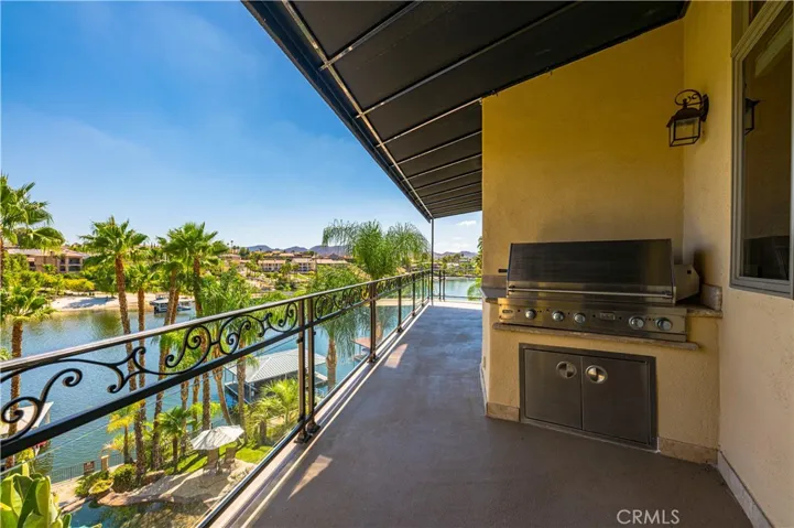 22166 W San Joaquin Drive W, Canyon Lake, California 92587