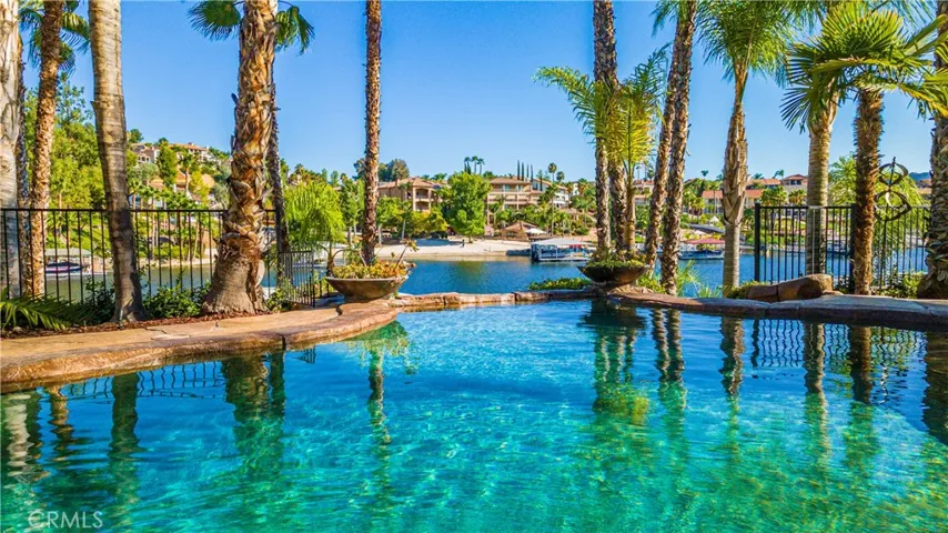 22166 W San Joaquin Drive W, Canyon Lake, California 92587