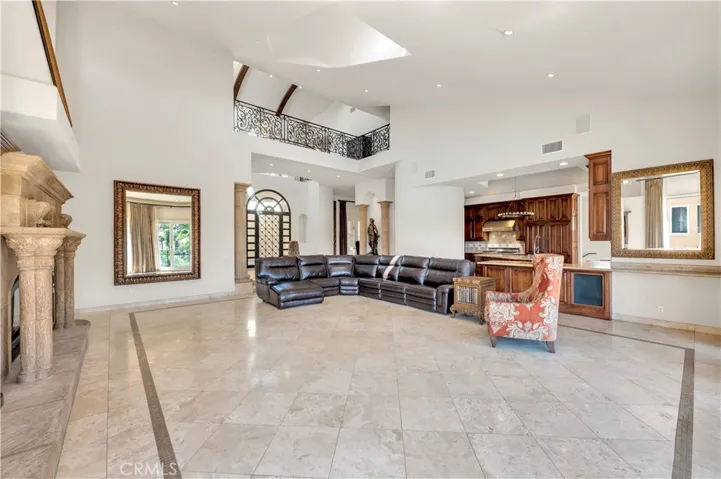 22166 W San Joaquin Drive W, Canyon Lake, California 92587