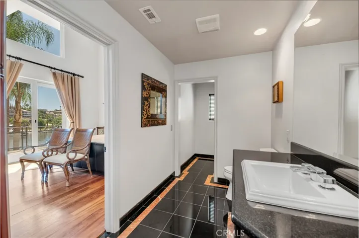 22166 W San Joaquin Drive W, Canyon Lake, California 92587