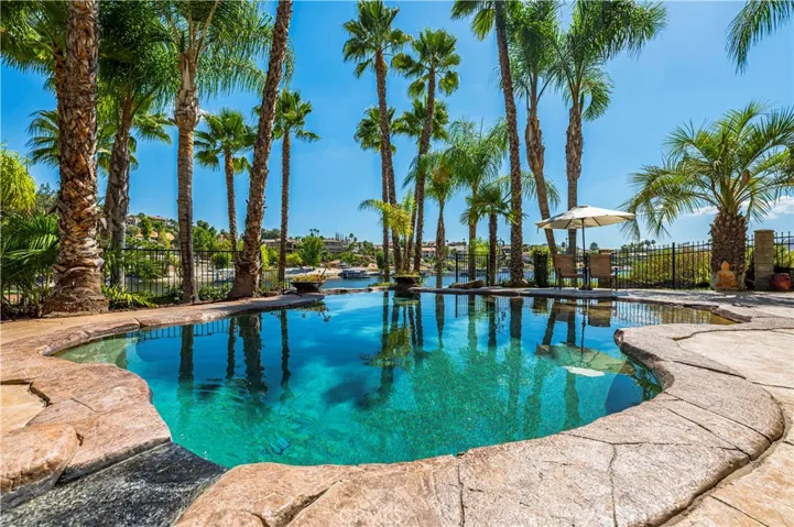 22166 W San Joaquin Drive W, Canyon Lake, California 92587