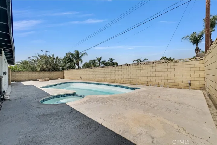9900 Niagara, Fontana, California 92335
