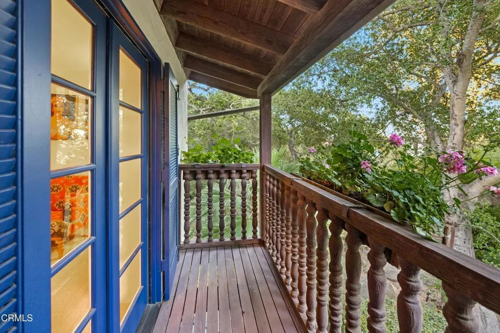 detached GH Balcony