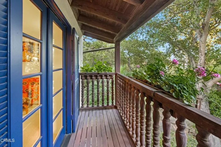 detached GH Balcony