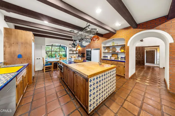 Kitchen to Hall