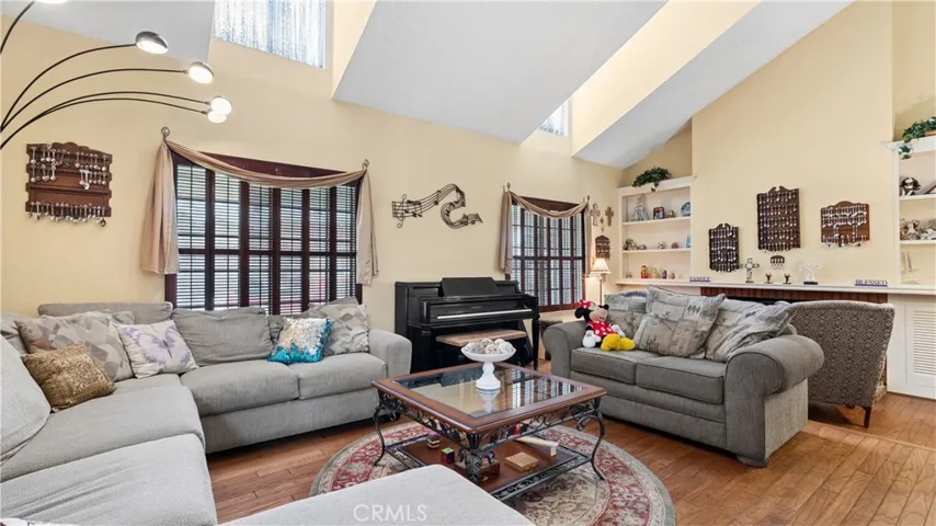25642 Chimney Rock, Valencia, California 91355