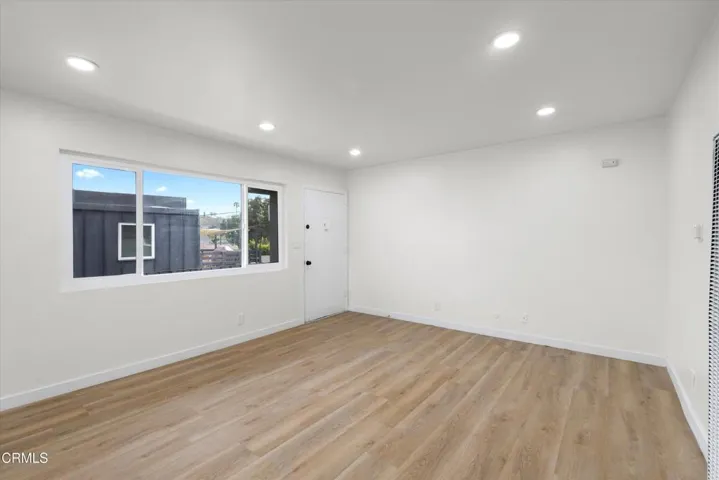 Living Room (facing entry)