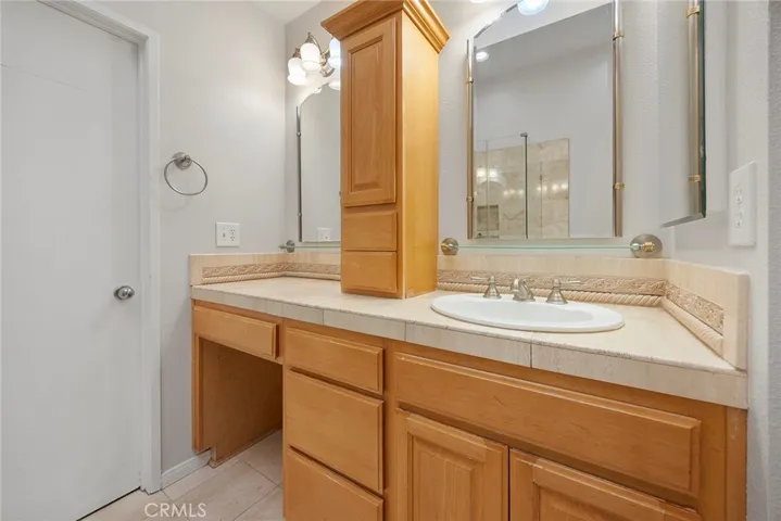 2260 Indigo Hills Drive 5, Corona, California 92879
