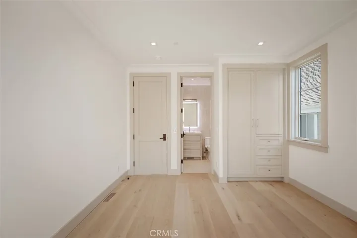 225 Diamond, Newport Beach, California 92662
