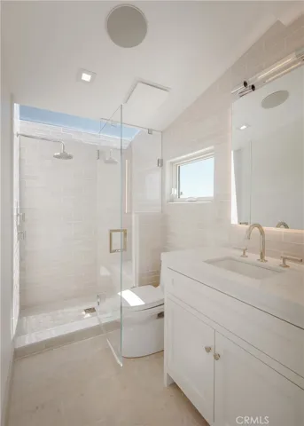 225 Diamond, Newport Beach, California 92662