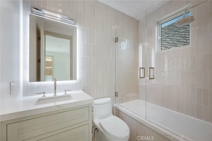 225 Diamond, Newport Beach, California 92662