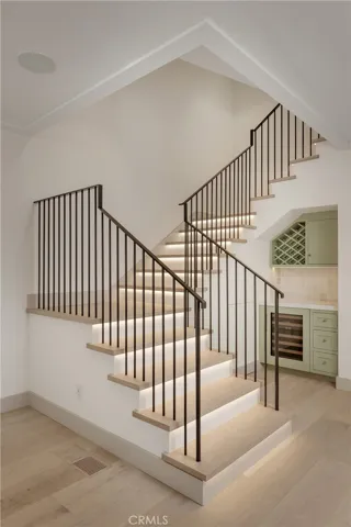 225 Diamond, Newport Beach, California 92662