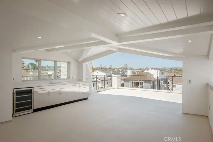 225 Diamond, Newport Beach, California 92662