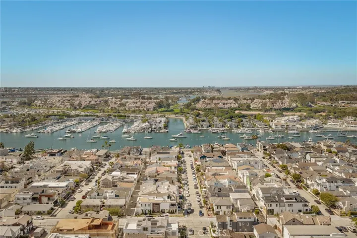 225 Diamond, Newport Beach, California 92662