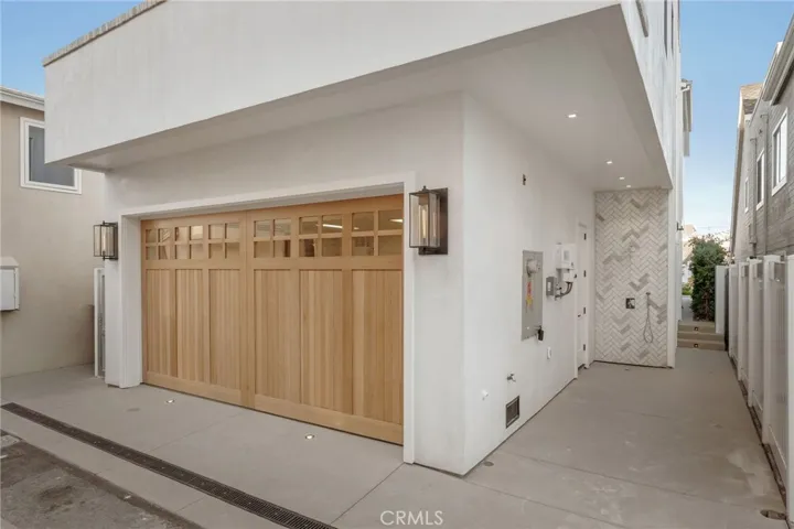 225 Diamond, Newport Beach, California 92662