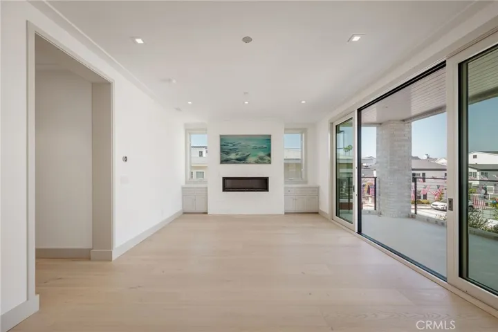 225 Diamond, Newport Beach, California 92662