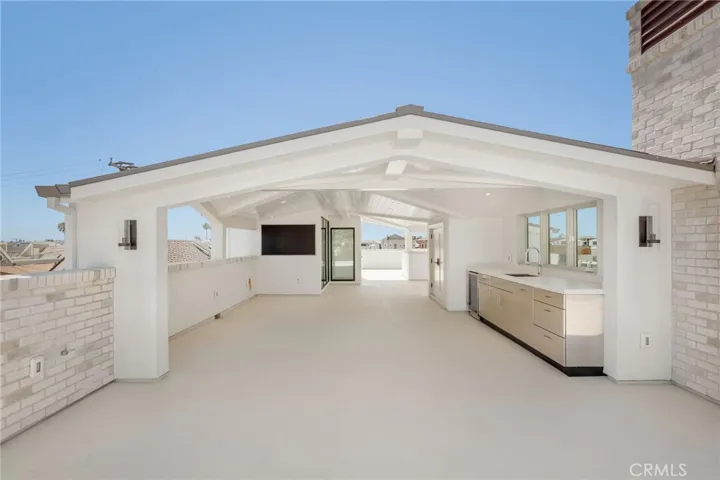 225 Diamond, Newport Beach, California 92662