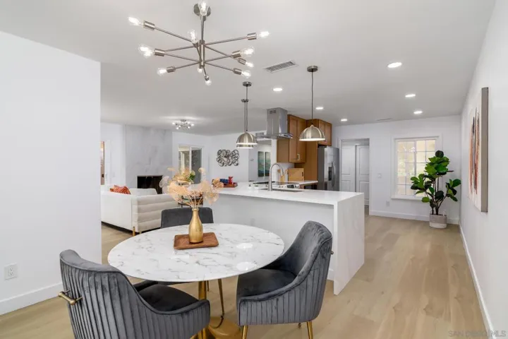 12843 Camino Ramillette, San Diego, California 92128