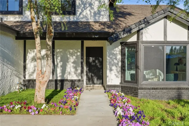 10526 Balcom St, Granada Hills, California 91344