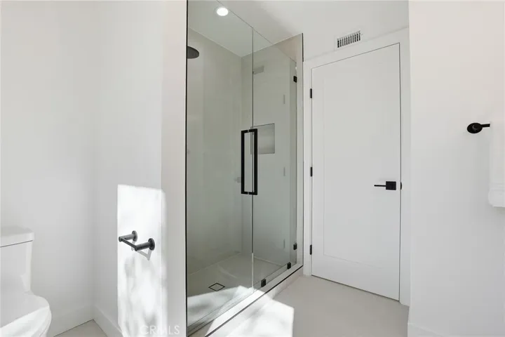 10526 Balcom St, Granada Hills, California 91344
