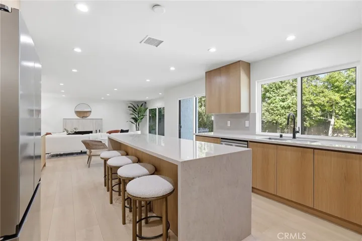 10526 Balcom St, Granada Hills, California 91344