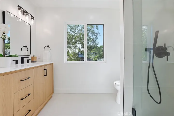 10526 Balcom St, Granada Hills, California 91344