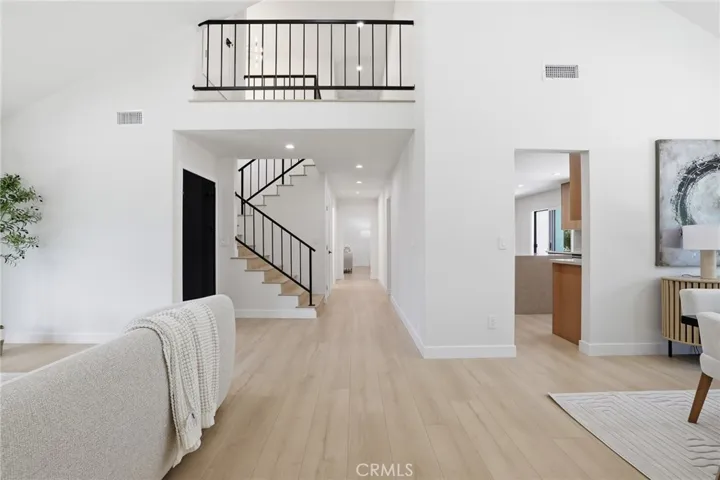 10526 Balcom St, Granada Hills, California 91344