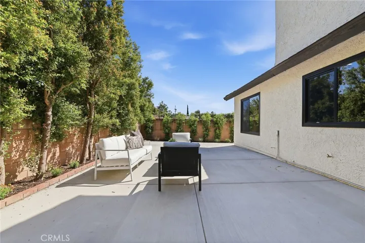 10526 Balcom St, Granada Hills, California 91344