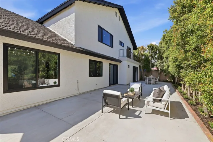 10526 Balcom St, Granada Hills, California 91344