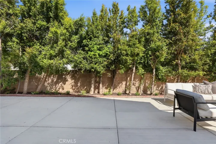 10526 Balcom St, Granada Hills, California 91344
