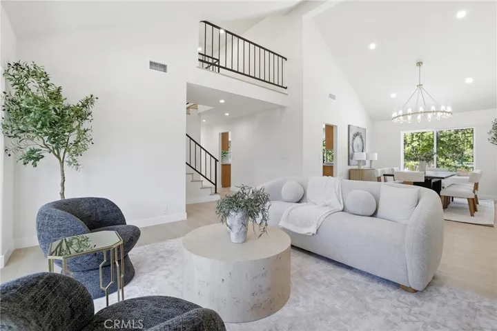 10526 Balcom St, Granada Hills, California 91344