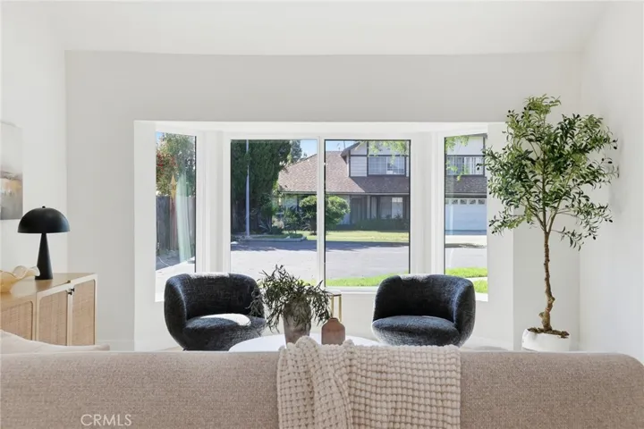 10526 Balcom St, Granada Hills, California 91344