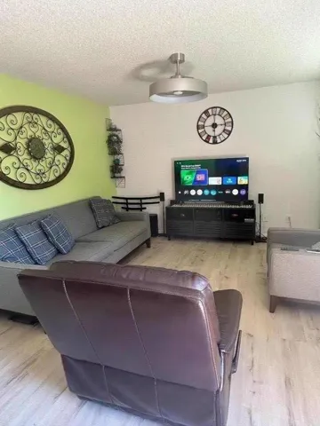7807 19th Street, Sacramento, California 95832