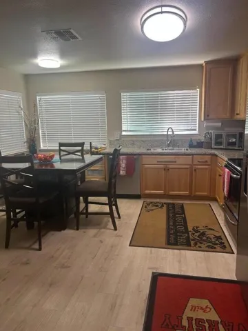 7807 19th Street, Sacramento, California 95832