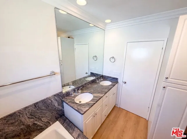 4421 Stanbridge Avenue, Long Beach, California 90808