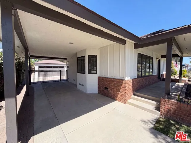 4421 Stanbridge Avenue, Long Beach, California 90808