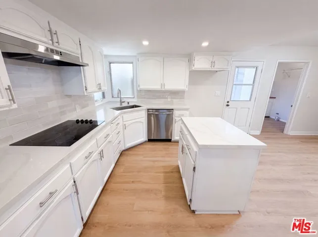 4421 Stanbridge Avenue, Long Beach, California 90808