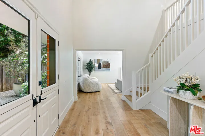 30601 Sicomoro Drive, Malibu, California 90265