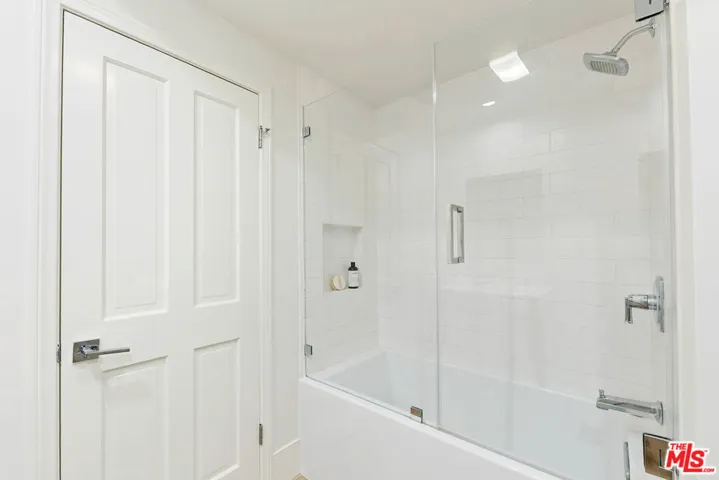 30601 Sicomoro Drive, Malibu, California 90265