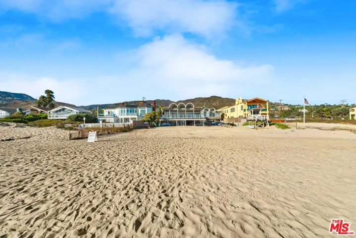 30601 Sicomoro Drive, Malibu, California 90265